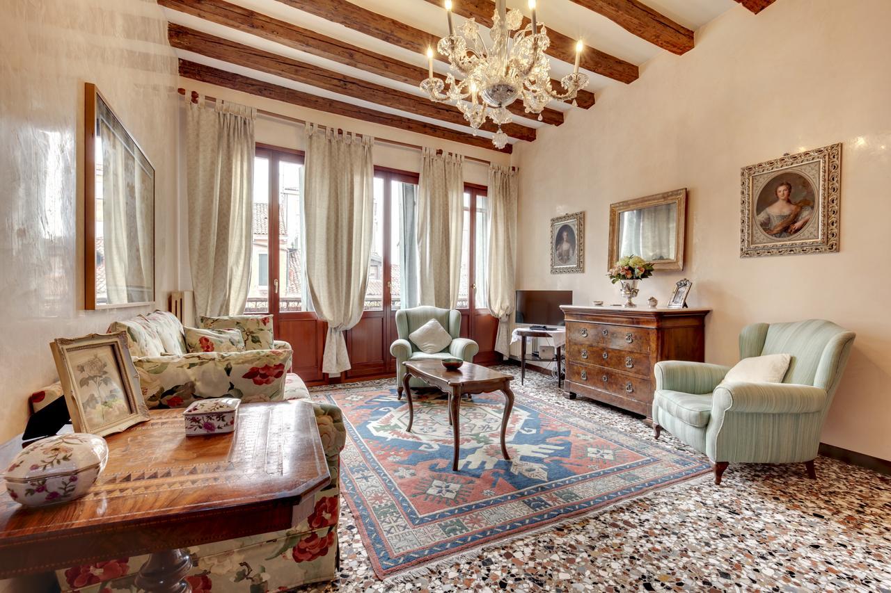 Biennale Apt Balcony Apartment Venedig